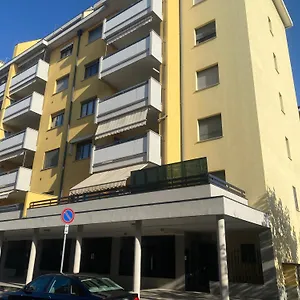 https://apt-b-e-b-house.it-lombardy.com
